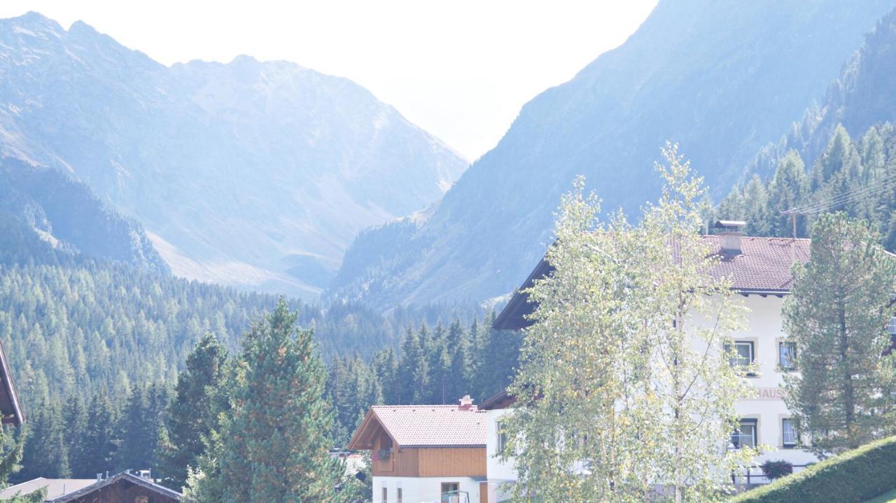 Pension Alpenrose Sankt Sigmund im Sellrain Exterior foto